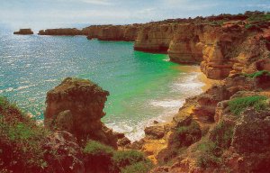 Hiking along the Atlantic in Portugal